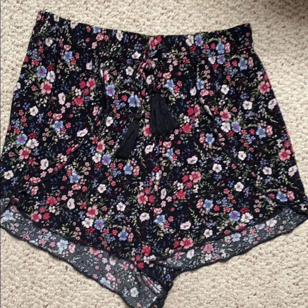 american eagle shorts!